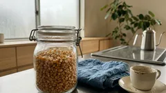 台所に乾燥トウモロコシの瓶を置く理由:縁起だけではない、乾物保存の小さな工夫