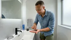 使用済みコーヒー粉をシャンプーにひとさじ：頭皮の“蓄積汚れ”をすっきりさせたい日のスクラブケアと注意点