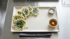 春の香りをサクッと：ふきの葉の天ぷら、苦味がやさしくなる作り方