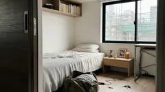 派手さより「暮らしやすさ」:カンデ・モルフェセの新居ハウスツアーで見えた、2拠点生活の整え方