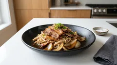 フライパンひとつでさっぱりコク旨:豚バラとえのきのポン酢炒め、平日ごはんの定番に