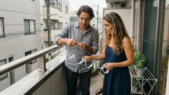 飾りじゃなかった:ベランダのキラキラスパイラルが鳥よけになる条件と、効かなくなる理由